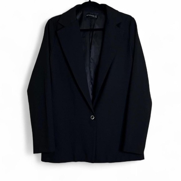 Pretty Little Thing Black Blazer Size 6 – Classic & Versatile - Picture 1 of 4